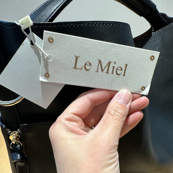 Le Miel Vegan Leather Purse, Black - Picture 6 of 8
